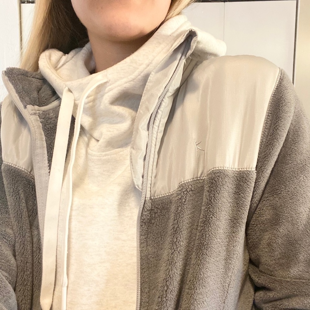 FLEECE JACKET